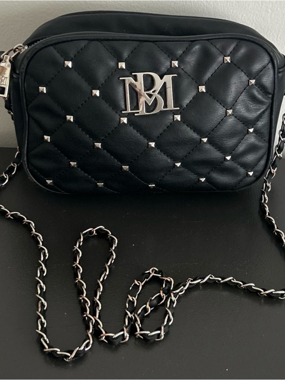 B. Makowsky Black Leather Crossbody Shoulder Bag Silver Hardware chain Strap - Picture 10 of 13